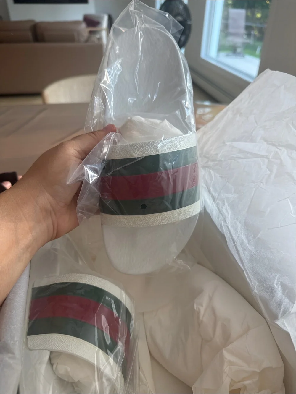 Men's Gucci sandals-brand new